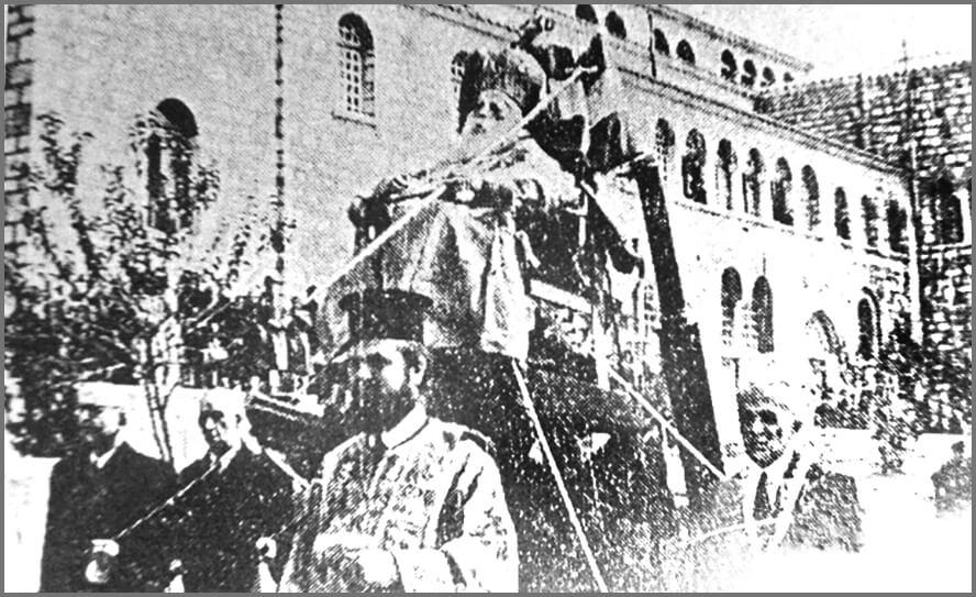 Η νεκρώσιμη πομπή του Μητροπολίτη Γενναδίου ξεκινάει απ' τον Άγιο Δημήτριο