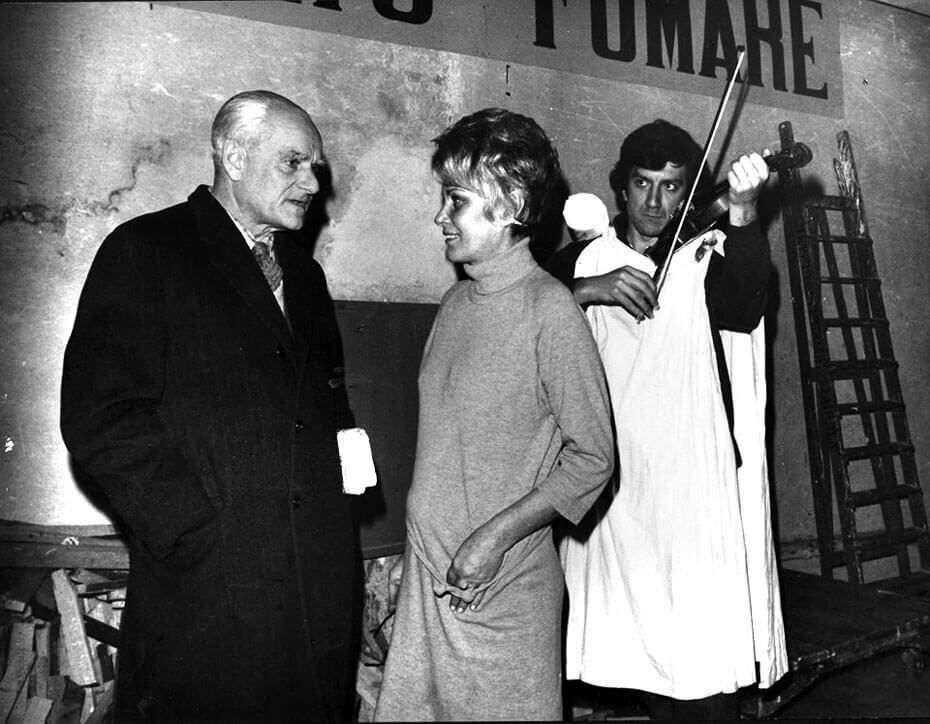 «Dio Kurt», Alberto Moravia, Alida Valli, Gigi Proietti (Aρχείο: Teatro Stabile d Abruzzo)
