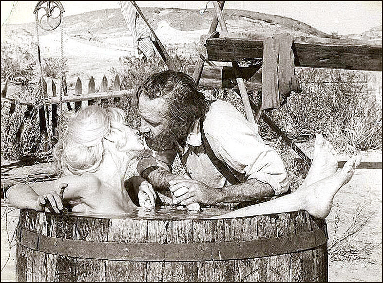 Πανδοχείο Γυμνών Ποδιών {Αρχιτεκτονική εγκυκλοπαιδικού μυθιστορήματος}