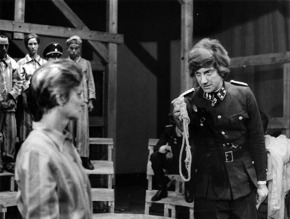 «Dio Kurt», Alida Valli, Gigi Proietti (Aρχείο: Teatro Stabile d Abruzzo)