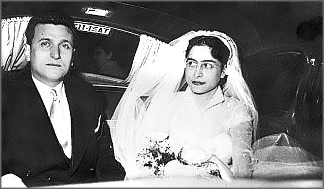 Γάμος με την Ελένη Αποστόλου, 1954