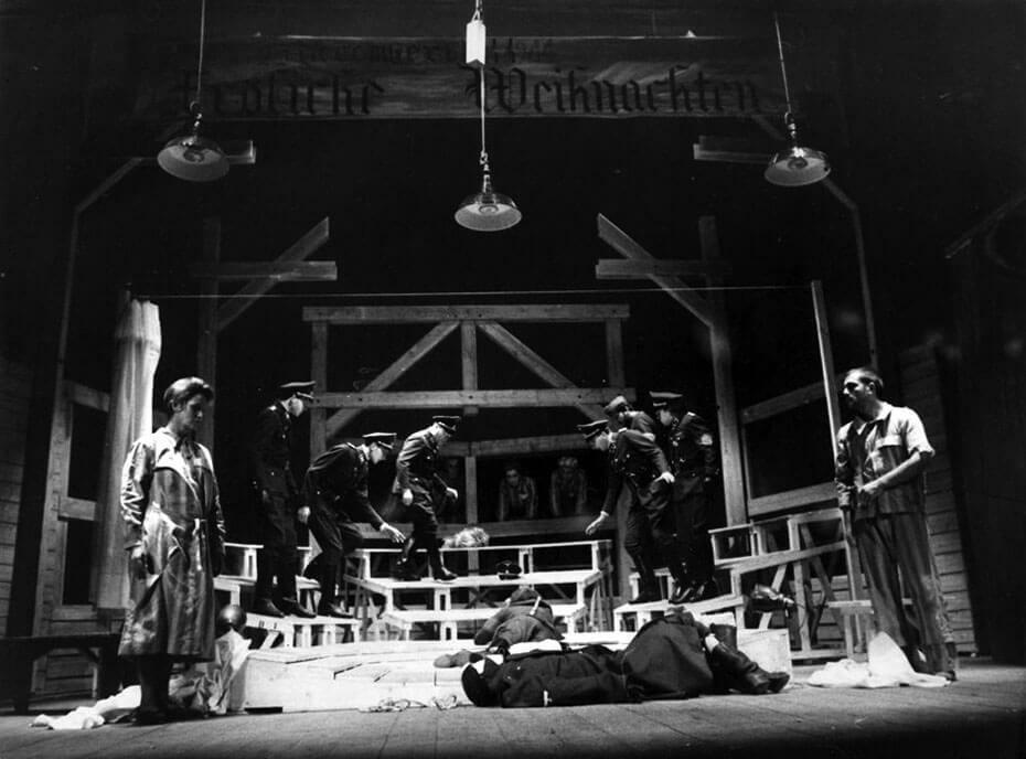 «Dio Kurt» (Aρχείο: Teatro Stabile d Abruzzo)