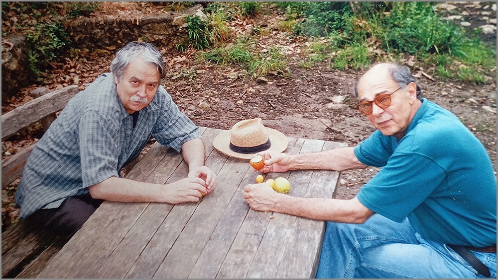 Με τον σκηνοθέτη Λάκη Παπαστάθη (2005)