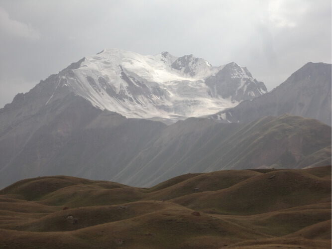 Tατζικιστάν στα σύνορα με Κιργιστάν, Lenin Peak
