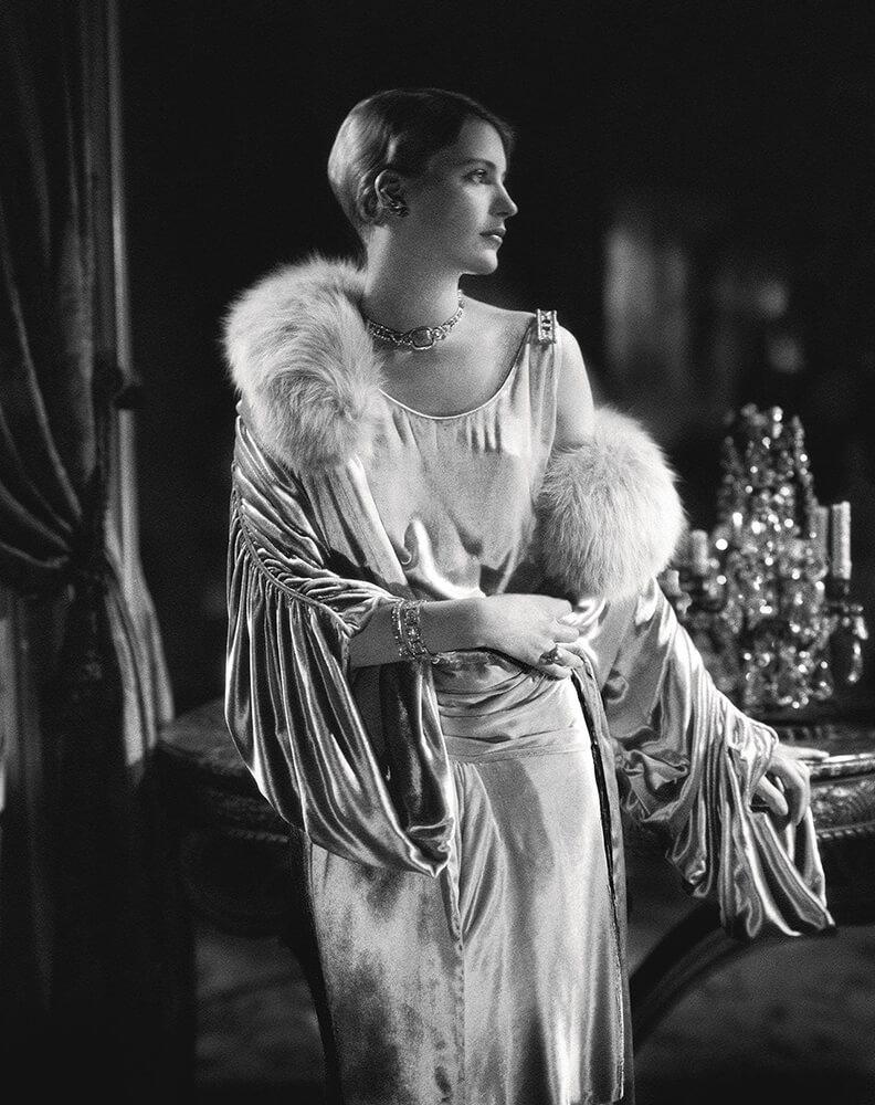 Φωτ. του Edward Steichen, με τη Lee Miller για το «Vogue», Νέα Υόρκη 1928. 