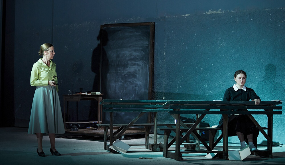 «Άνοιξη. Τα κορίτσια της Εξόδου»