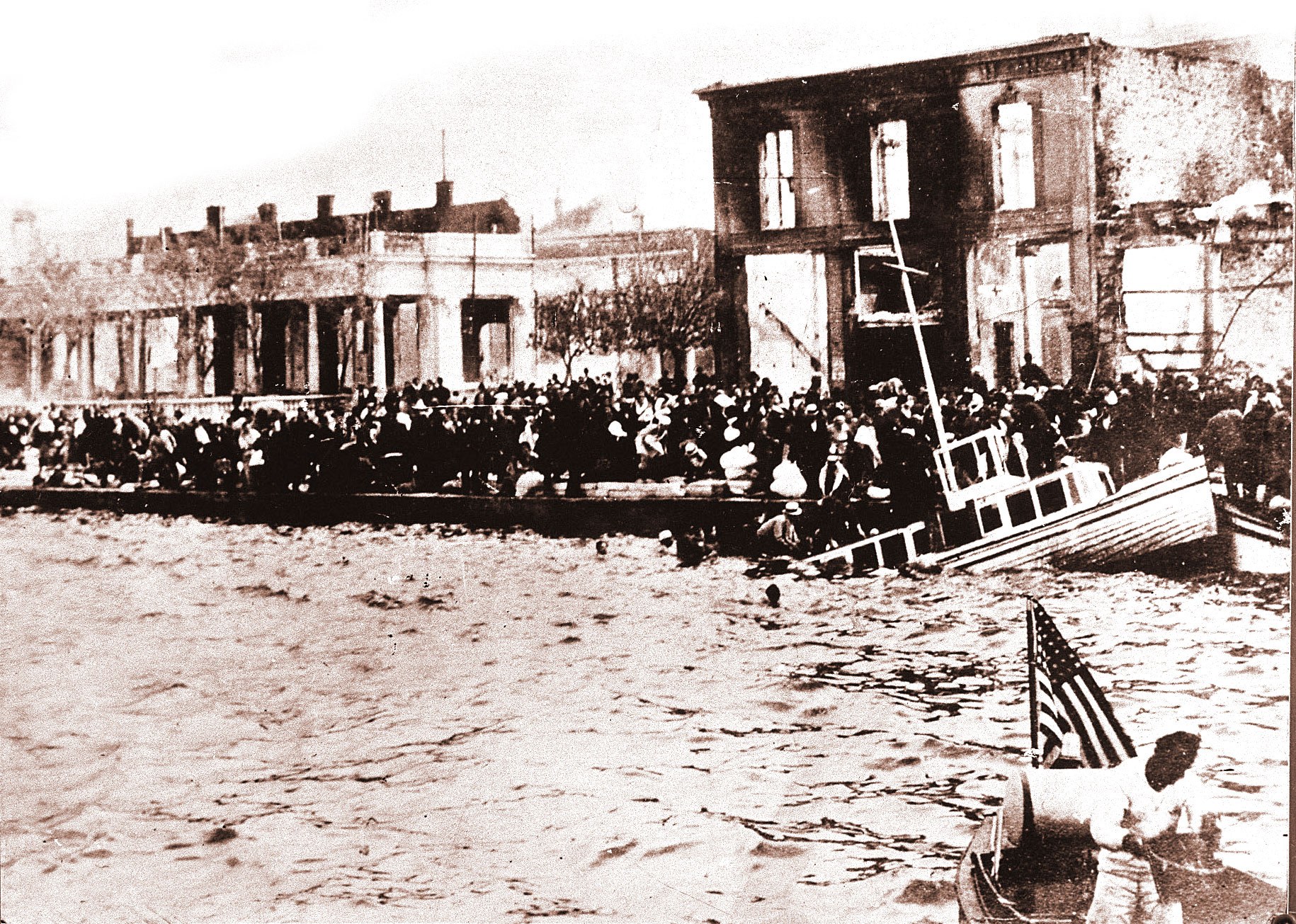 Μικρά Ασία 1919-1922: αφανείς ήρωες και άσημοι άνθρωποι σε ημερολόγια, πίνακες ζωγραφικής και φωτογραφίες