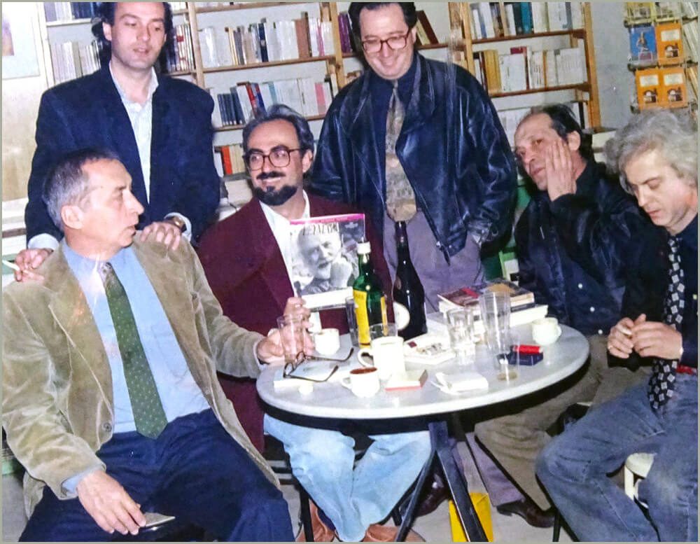 Αντώνης Σουρούνης: εκρηκτικός, άκομψος, αλλά συγγραφέας!