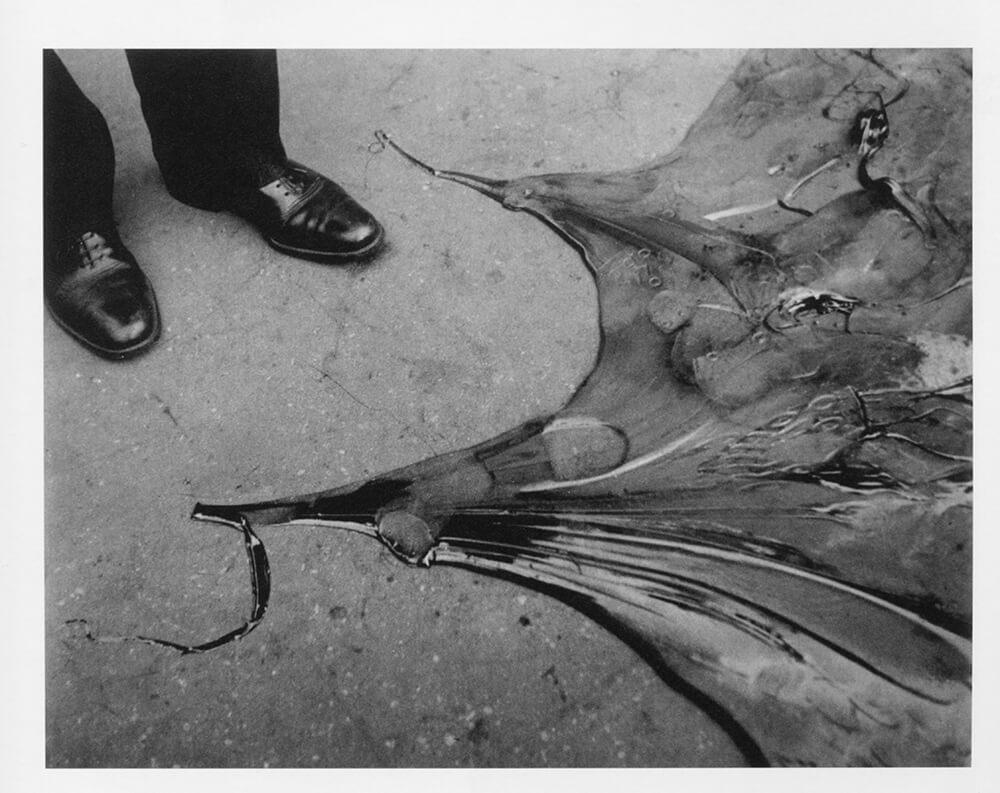 Lee Miller, Χωρίς τίτλο (Άνδρας και πίσσα) Παρίσι 1929 