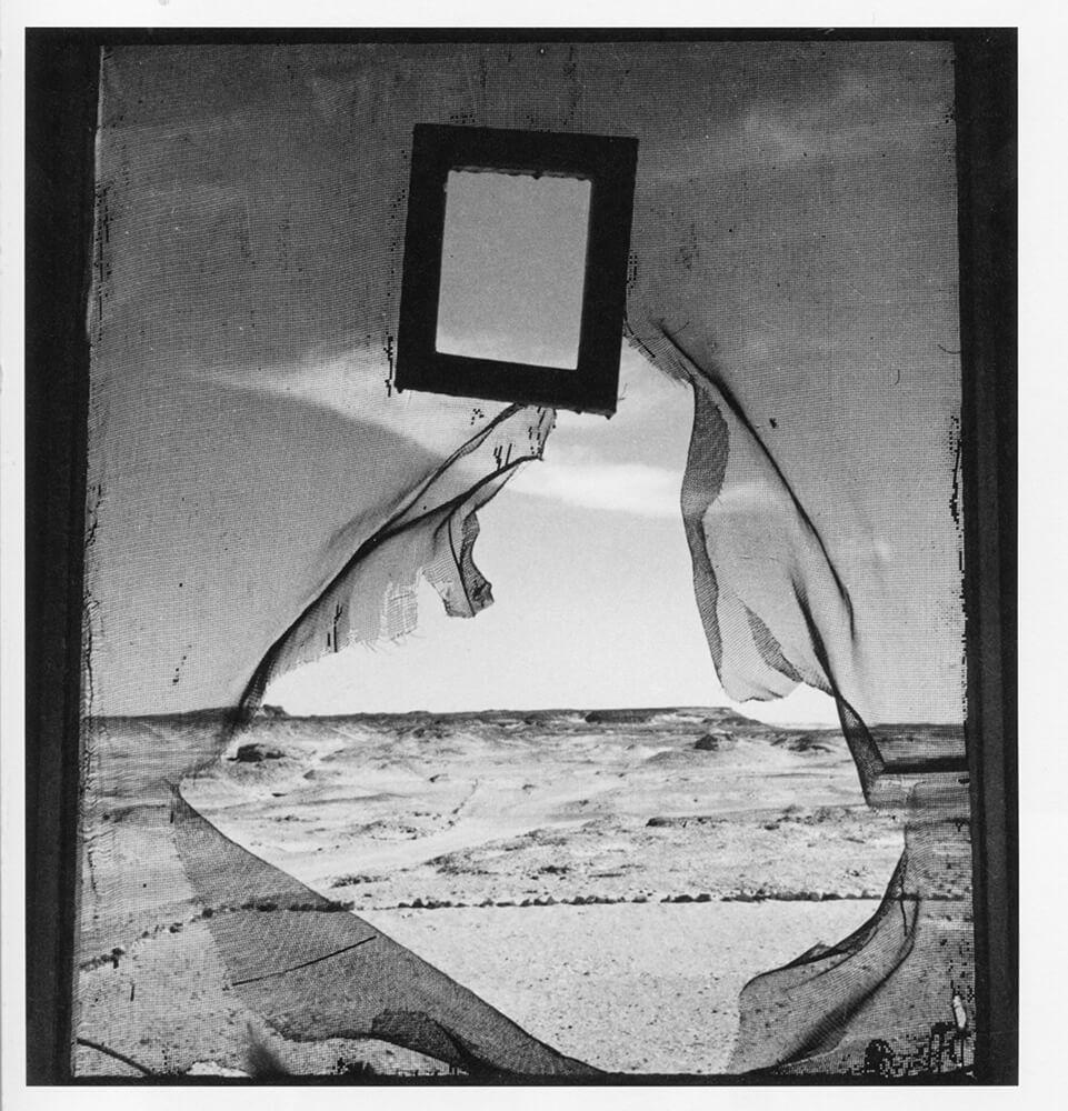 Αίγυπτος. Lee Miller, Πορτρέτο του Διαστήματος, Al Bulwayeb κοντά στην έρημο Siwa, 1937. 