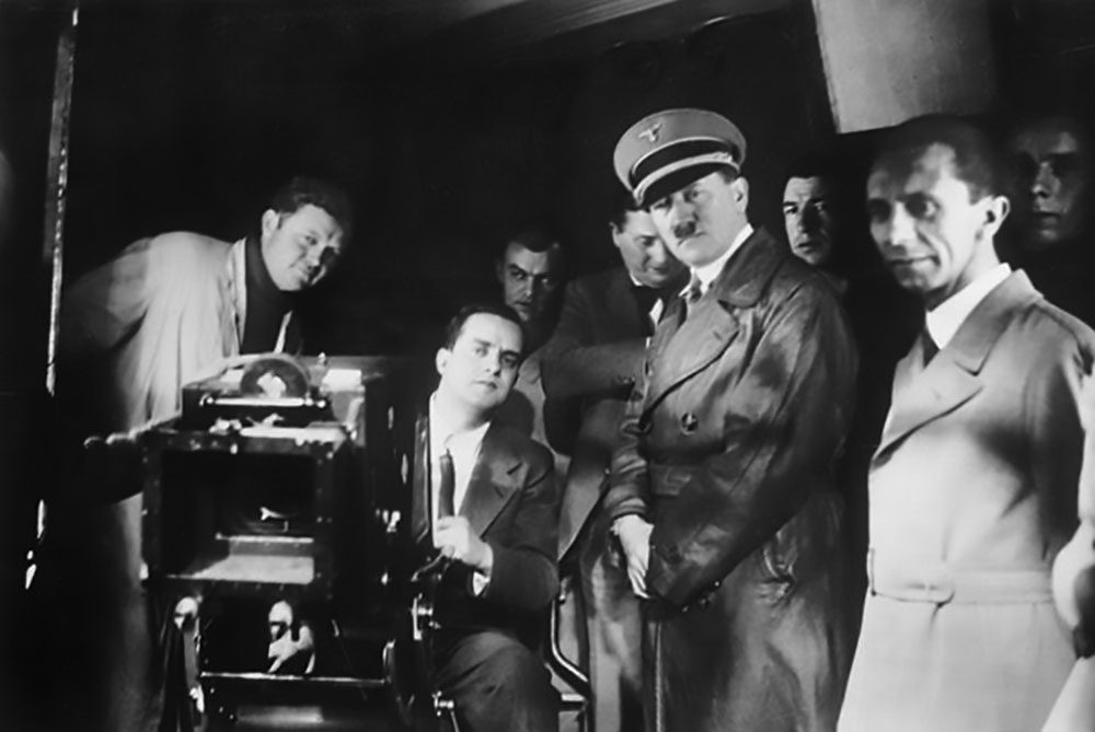 Ο Αδόλφος Χίτλερ ασχολήθηκε ενεργά με τον κινηματογράφο, διαβλέποντας την προπαγανδιστική δύναμη του μέσου. 