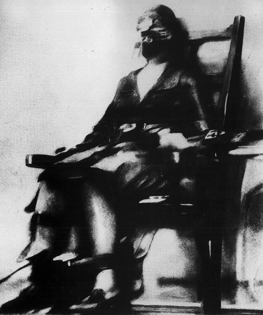 Η πιο διάσημη ειδησεογραφική φωτογραφία της δεκαετίας του ’20: Η εκτέλεση της Ρουθ Σνάιντερ από την κρυμμένη κάμερα του Τομ Χάουαρντ. 