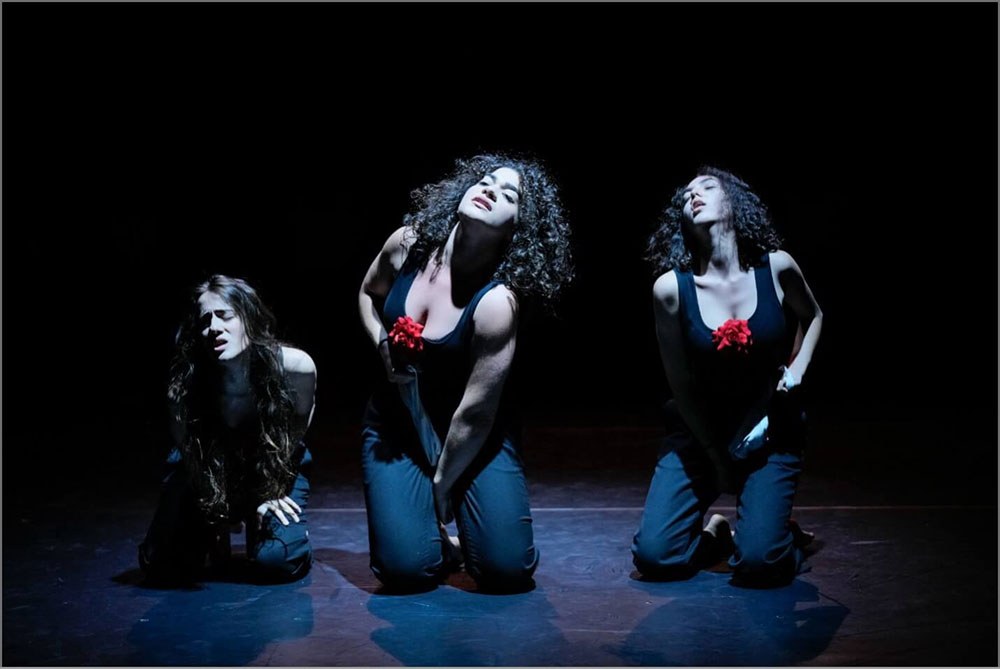 «Quindici ragazze con qualche esperienza». Φωτ. Andrea Avezzù. Ευγενικη παραχωρηση της La Biennale di Venezia