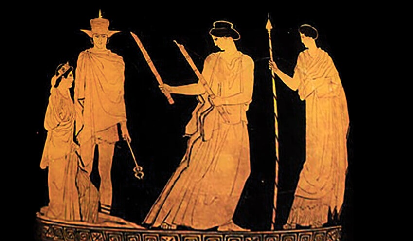 Η Περσεφόνη οδηγείται από τον Ερμή στον Επάνω Κόσμο. Η Εκάτη τους φωτίζει το δρόμο με τις δάδες, ενώ η Δήμητρα δεξιά κρατώντας σκήπτρο περιμένει την επιστροφή της κόρης της. Παράσταση σε ερυθρόμορφο καλυκωτό κρατήρα του ζωγράφου της Περσεφόνης. Περίπου 440 π.Χ. The Metropolitan Museum of Art