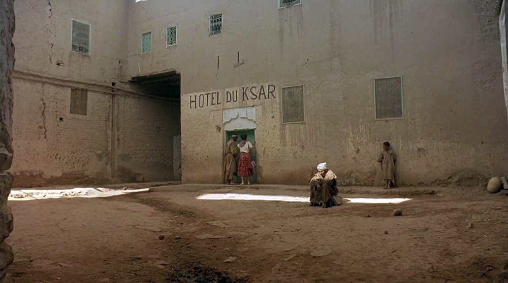 «Τσάι στη Σαχάρα» του Bernardo Bertolucci, 1990 