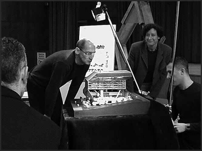 Ο Rem Koolhaas με συνεργάτες του (2005)