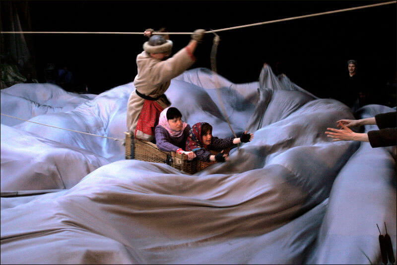 «Το τελευταίο καραβανσεράι» (Oδύσσειες), Théâtre du Soleil 2003
