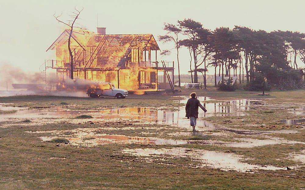 Από τη «Θυσία» του Ταρκόφσκι (1986)